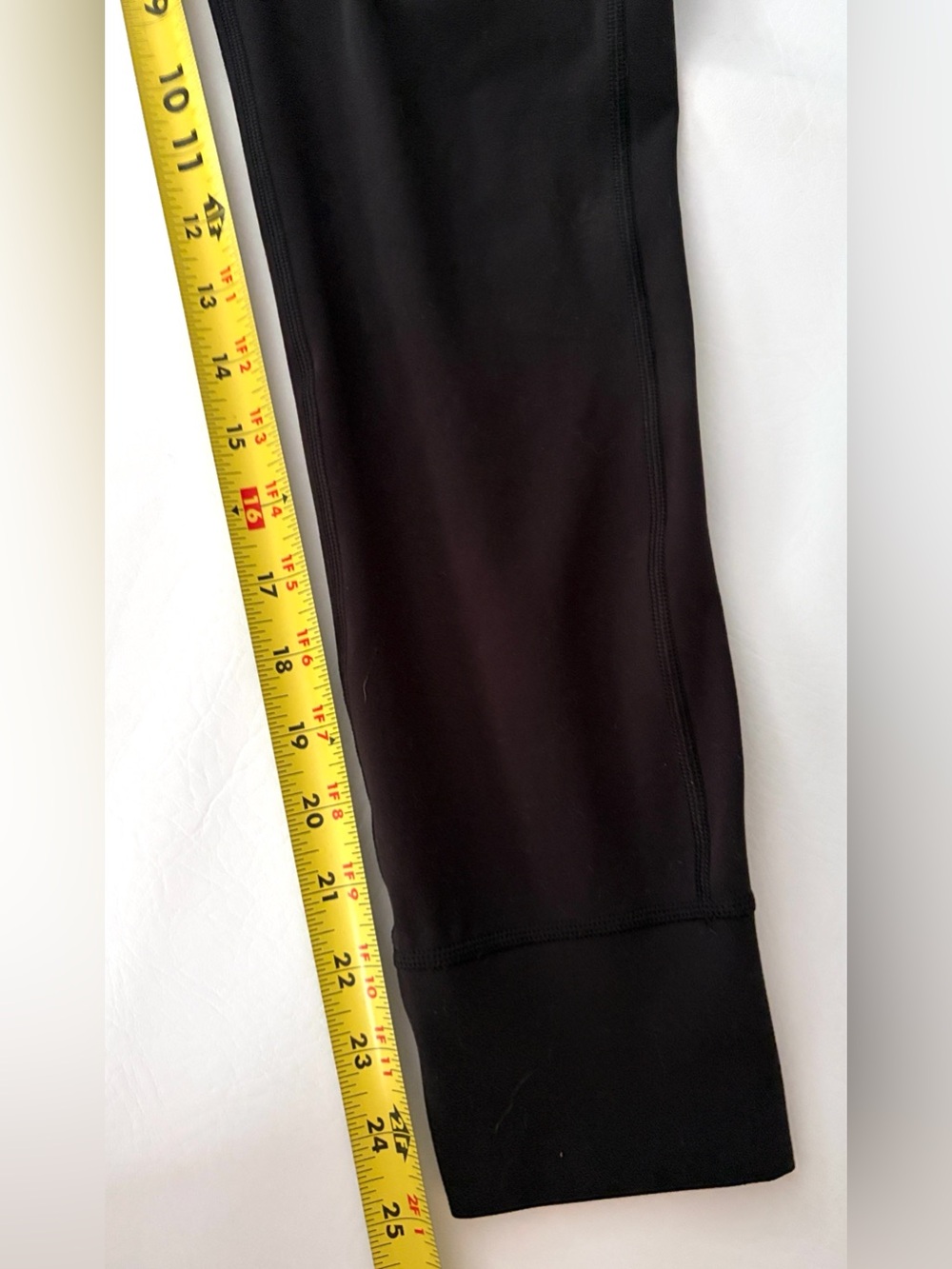 Vuori Leggins Daily 7/8 Leggings Women's Black size Small - Picture 13 of 16